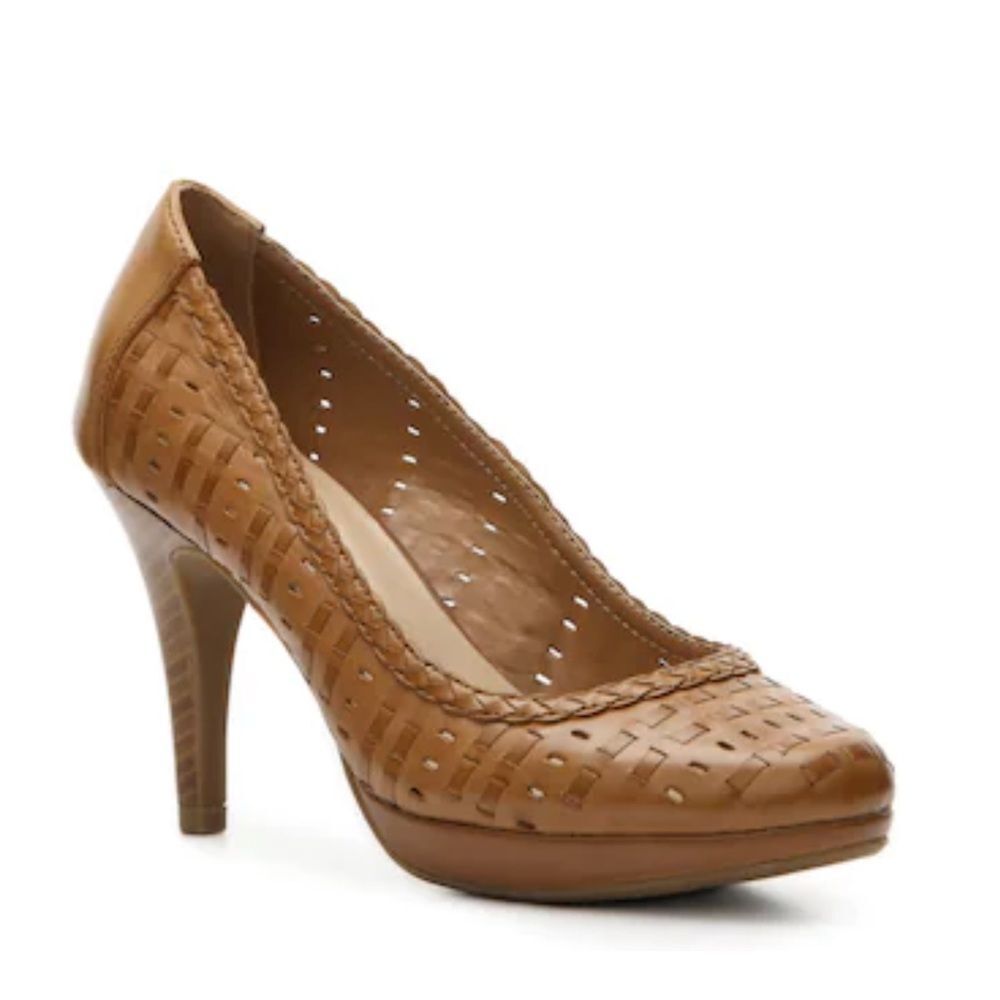 Andrew Geller Girly Platform Pump Heels size 7